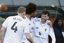 Joshua Zirkzee gửi thông điệp đến Mason Mount